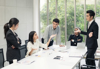Jangan Sampai Punya Musuh di Kantor, Ini Kerugiannya!