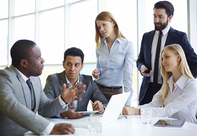Tips Lebih Berani Berpendapat di Kantor