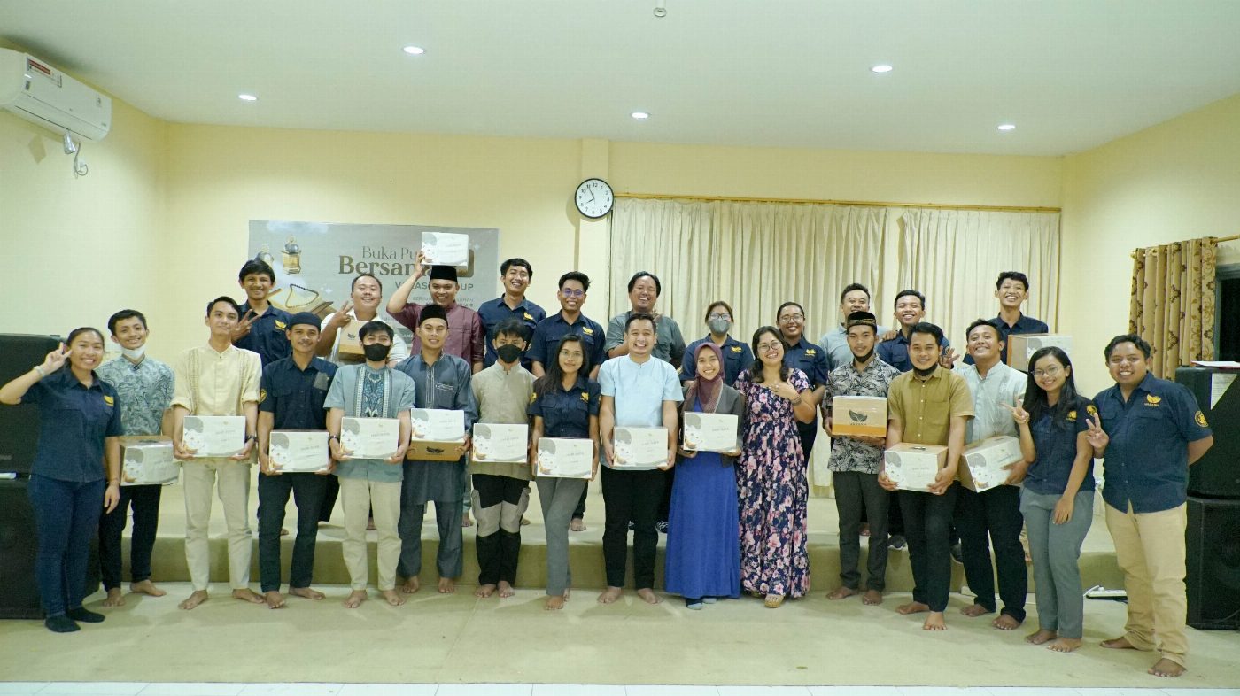 Kebersamaan Keluarga Besar Varash Group